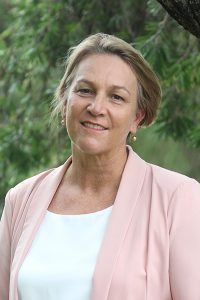 Dr Amanda Fox