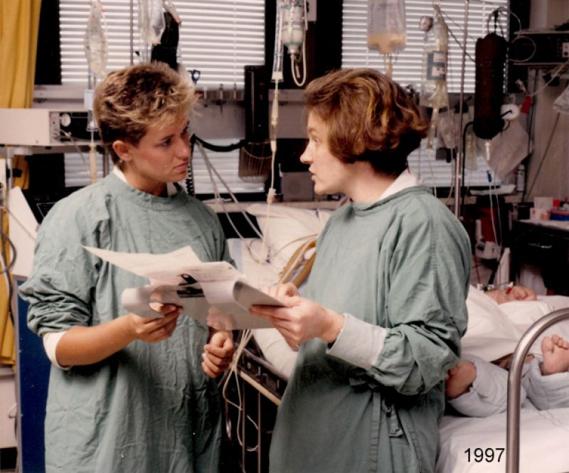 1997 Nurses in intensive care