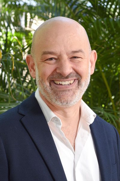Dr Simon Bugden